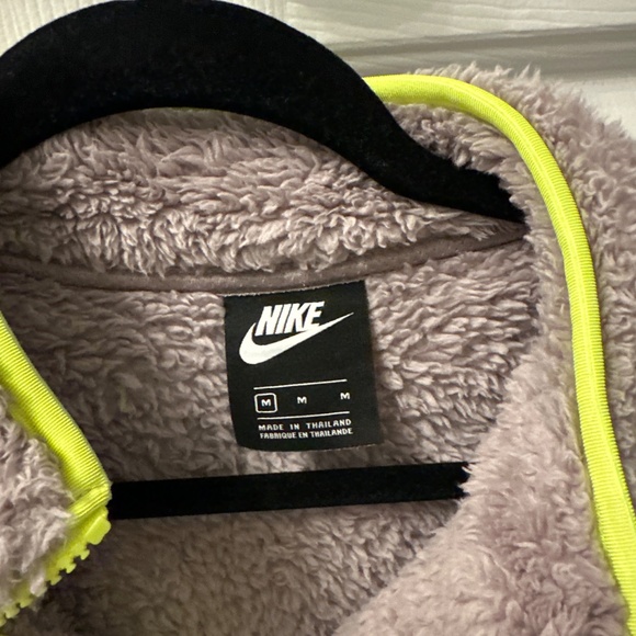 Jacket - Picture 4 of 4